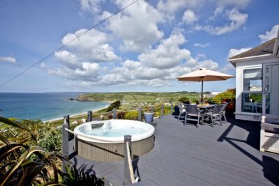 Cornwall beach house with private hot tub