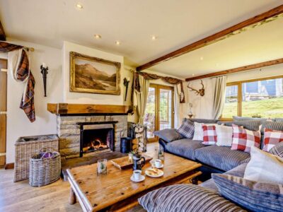 Argyll and Bute hot tub cottage sleeps 11