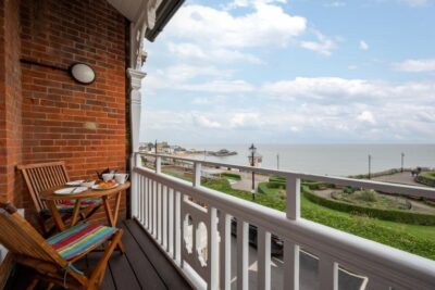 Broadstairs luxury seafront apartment