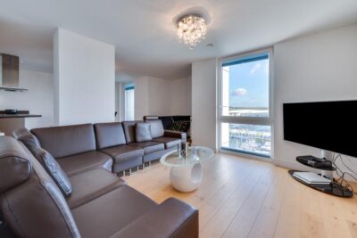 Seafront apartment with balcony sea views