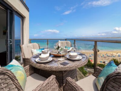 St Ives beachfront luxury penthouse sleeps 4