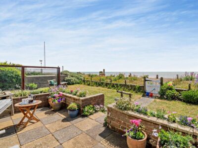 Pevensey Bay seaside family cottages