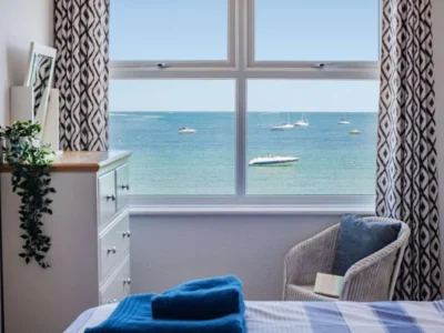 Swanage coastal cottage with sea views