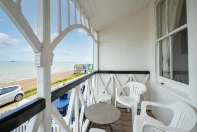 Herne Bay seafront apartment with pets welcome