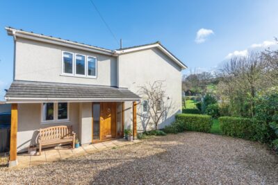 Beesands dog friendly cottage sleeps 8