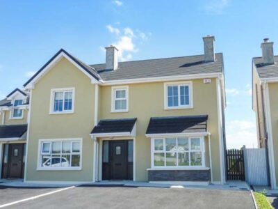 Kilkee family friendly seaside cottage