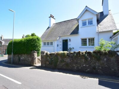 Coldingham Bay family friendly cottage for 6