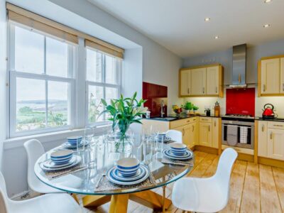 Coldingham Sands pet friendly cottage sleeps 6