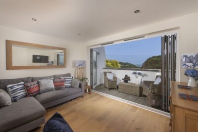 Carbis Bay two bedroom beachside apartment