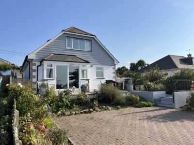 Perranporth family friendly cottage sleeps 6