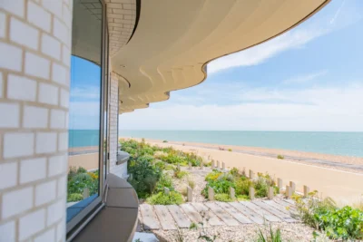 Kent luxury beach house sleeps 4