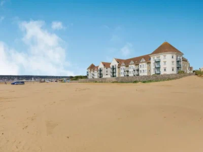 Somerset seafront home by the beach